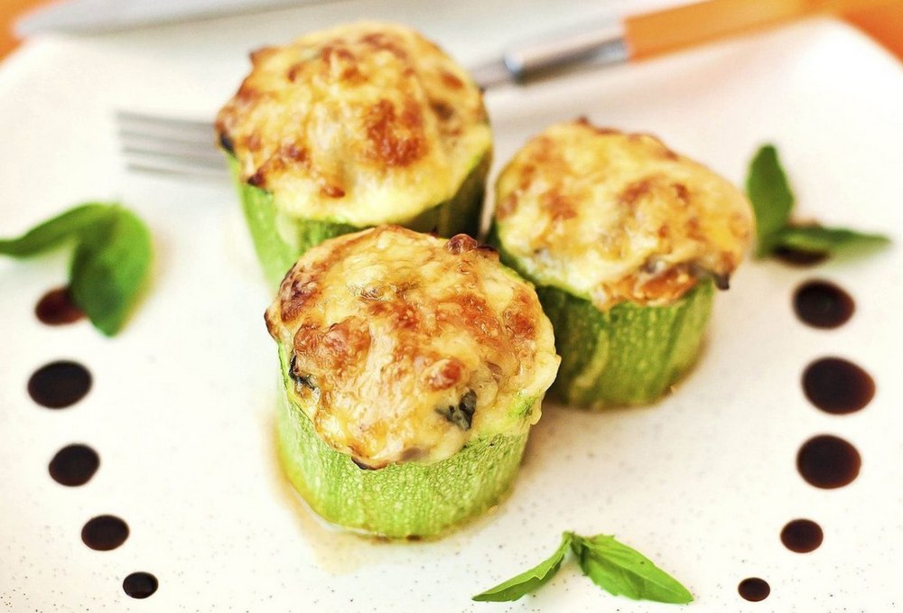 Кабачки, фаршированные мясом и рисом: рецепты