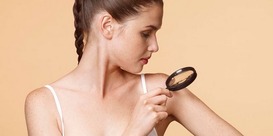 Красные точки на теле как родинки: причины и лечение