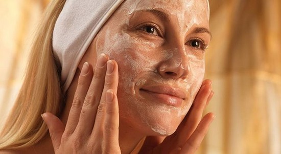 Маска с дрожжами одинаково полезна и для сухой кожи