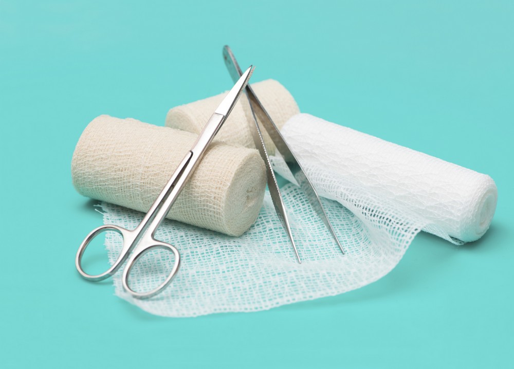 Водочный компресс: как правильно делать (на суставы, при ангине, лактостазе)?