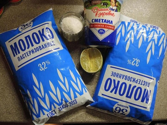 Коровье пастеризованное молоко и сметана