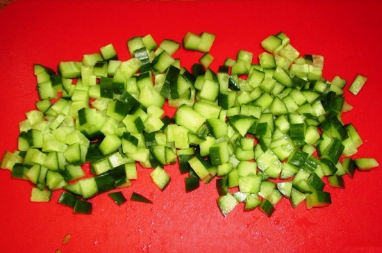 Мелко рубим их ножом