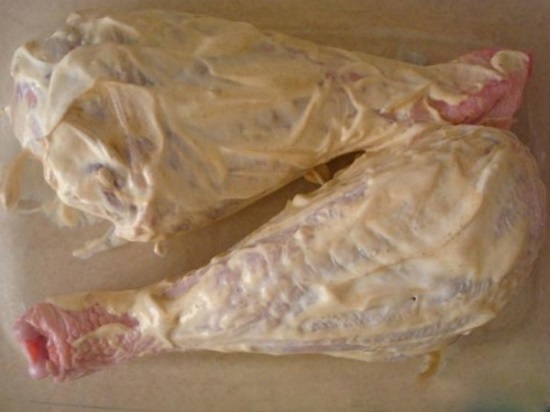 Смешаем горчицу со сметаной