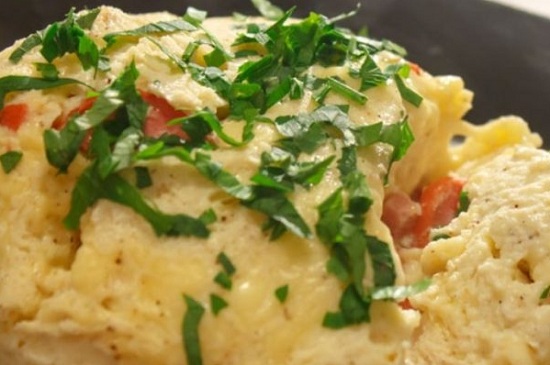 омлет в кружке в микроволновке