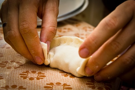 Затем завернем их, как показано на фото